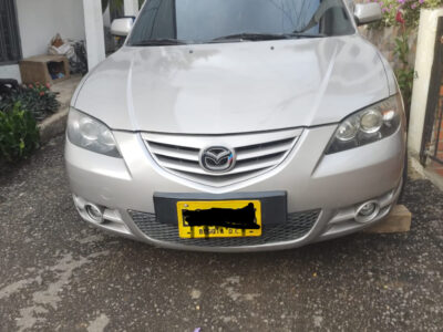 VENDO Mazda 3 COLOMBIANO